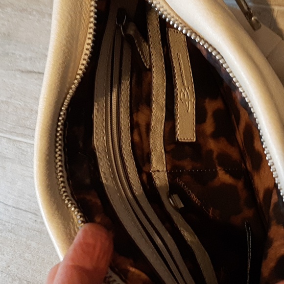 Crossbody - Picture 3 of 4